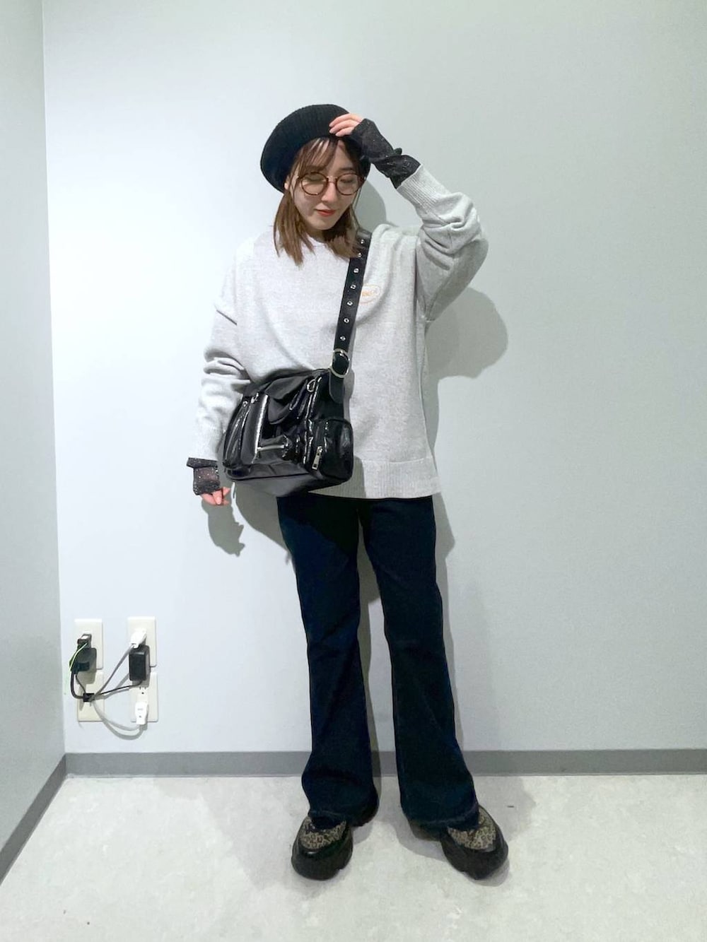 「低身長、カジュアル、ベーシック/シンプル、体型カバー、高見え、ゆったり、LEPSIM」|「LOWRYS FARMのシアーラメクルーLS 143395(Tシャツ/カットソー、その他)」を使った、manaさん(レディース・153cm)の春コーディネートの2枚目の写真