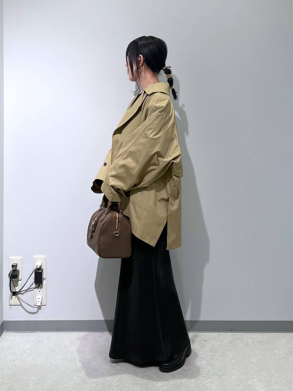 「低身長、カジュアル、ベーシック/シンプル、体型カバー、高見え、ゆったり、LEPSIM」｜「A part byの≪追加5≫ブライトナロースカート（スカート、ブラック系）」を使った、manaさん（レディース・153cm）の春コーディネートの2枚目の写真