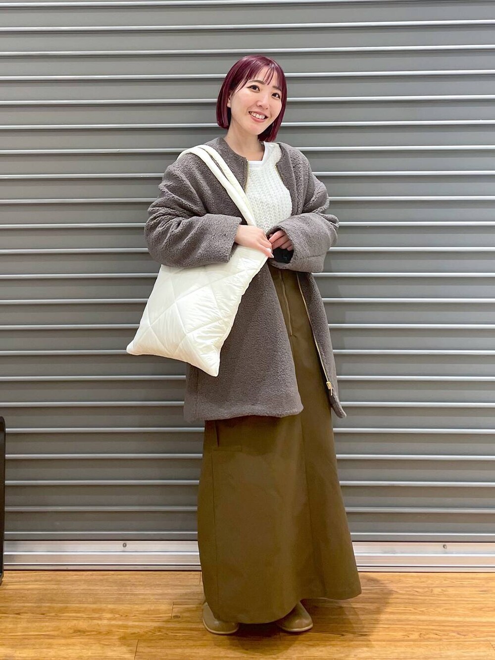 「LEPSIM、低身長、カジュアル、ベーシック/シンプル、体型カバー、高見え、ゆったり」｜「LEPSIMのライトボアミドルコート　961528（ノーカラーコート、ブラウン系）」を使った、manaさん（レディース・153cm）の冬コーディネートの2枚目の写真