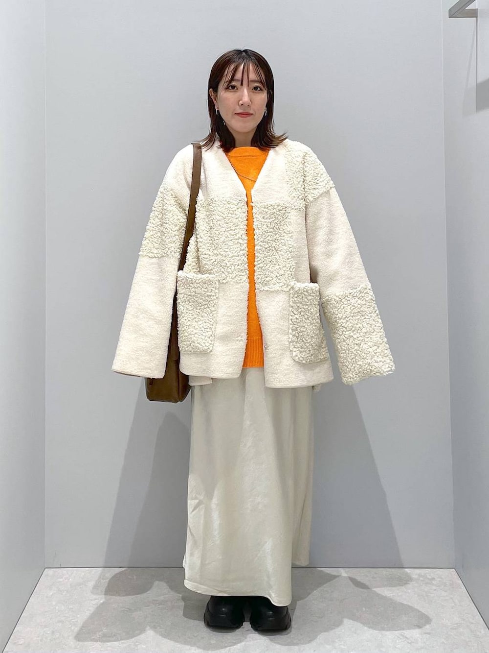 「低身長、カジュアル、ベーシック/シンプル、体型カバー、高見え、ゆったり、LEPSIM」|「LOWRYS FARMのストレッチスニーカーブーツ 133385(ブーツ、ブラック系)」を使った、manaさん(レディース・153cm)の冬コーディネートの7枚目の写真