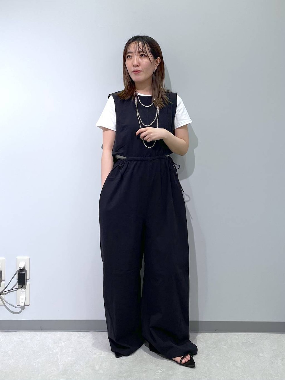 「低身長、カジュアル、ベーシック/シンプル、体型カバー、高見え、ゆったり、LEPSIM」｜「niko and...のCOLORマイスターフィットTシャツ（Tシャツ/カットソー、ホワイト系）」を使った、manaさん（レディース・153cm）の春コーディネートの3枚目の写真