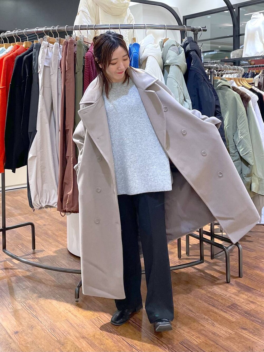 「低身長、カジュアル、ベーシック/シンプル、体型カバー、高見え、ゆったり、LEPSIM」｜「LEPSIMのウーリーダブルロングコート　183990（チェスターコート、ブラウン系）」を使った、manaさん（レディース・153cm）の冬コーディネートの3枚目の写真