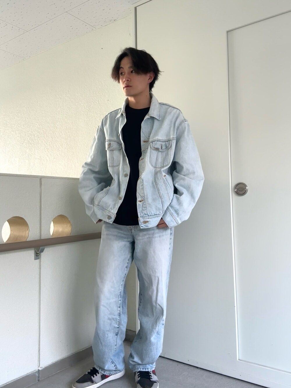 「デニムジャケット、デニムコーデ、デニムパンツ、デニム、デニムオンデニム、LEE、ZARA、Jordan、古着MIX、古着、古着コーデ」｜「Leeのアイテム（デニムジャケット、ブルー系）」を使った、keigoさん（メンズ・176cm）の秋コーディネートの3枚目の写真