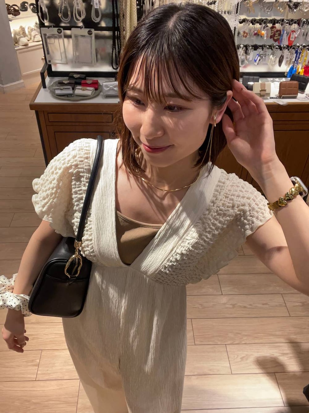 「LOWRYS FARM」｜「LOWRYS FARMのスタイルＵＰクロスカップキャミ　100757（Tシャツ/カットソー、ベージュ系）」を使った、miyuさん（レディース・158cm）の夏コーディネートの3枚目の写真