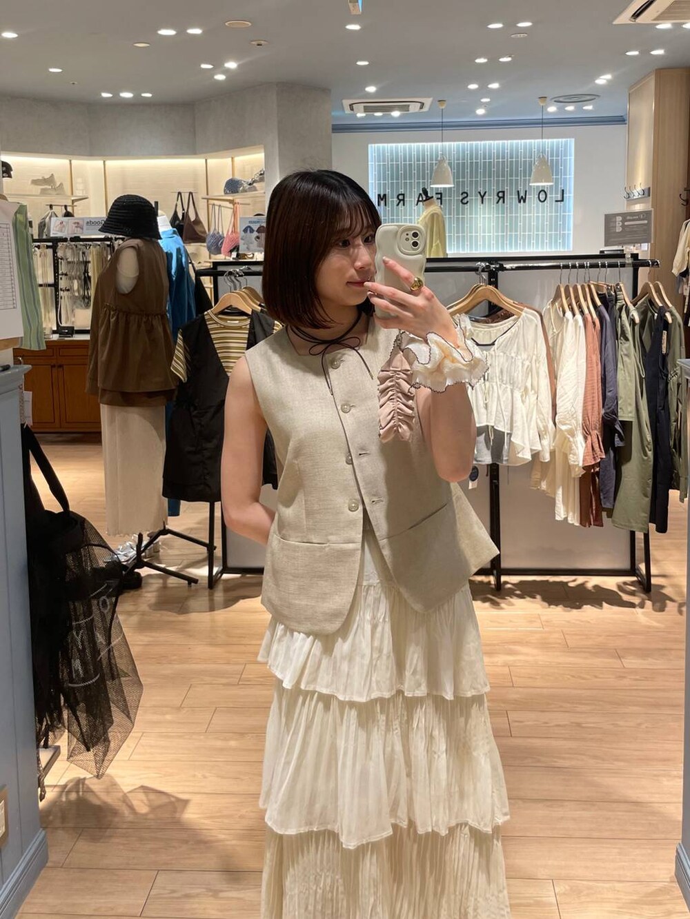 「LOWRYS FARM」｜「LOWRYS FARMのコンパクトスクエアネックじれ　290392（ブルゾン、ベージュ系）」を使った、miyuさん（レディース・158cm）の夏コーディネートの2枚目の写真