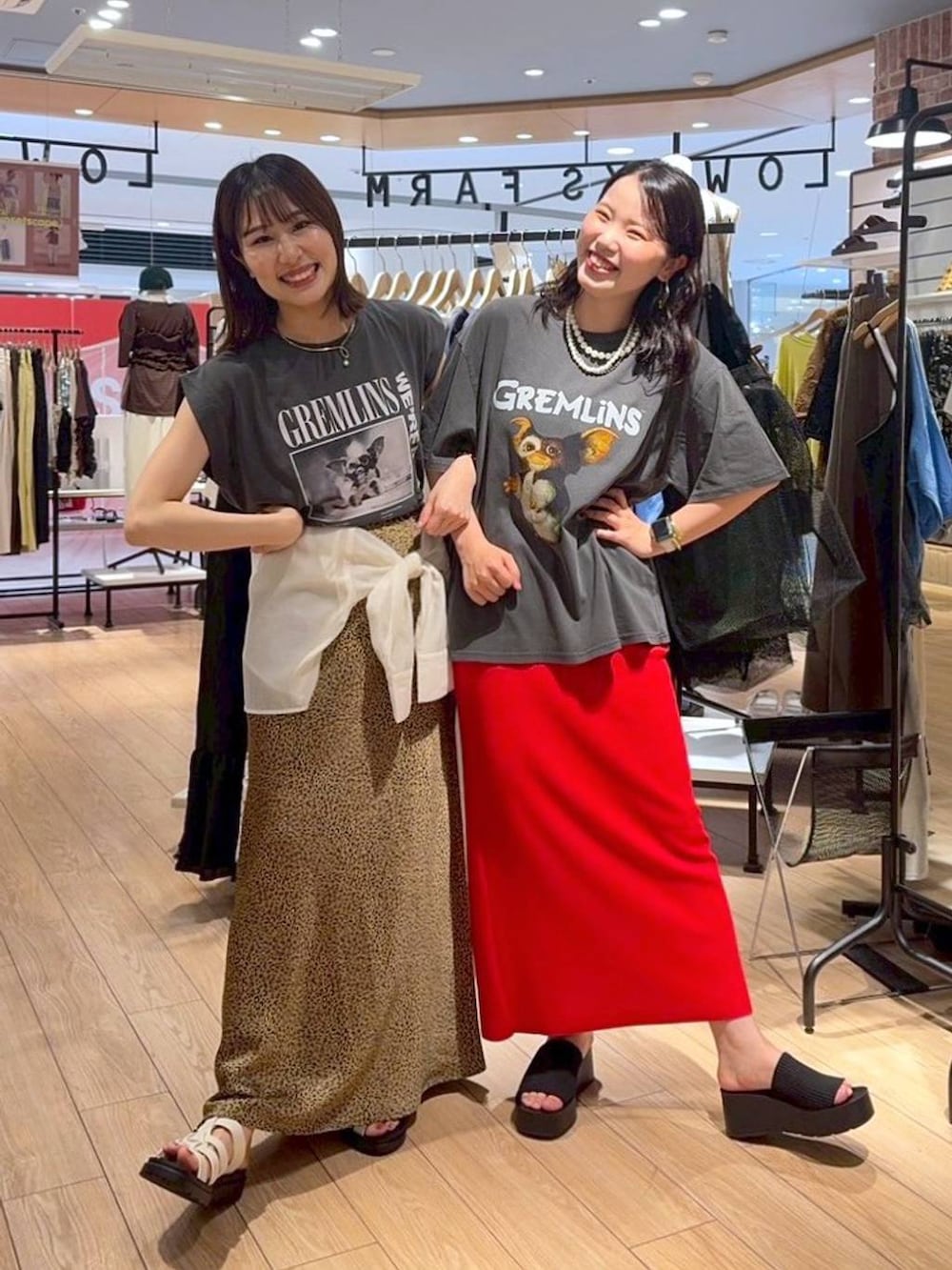 「LOWRYS FARM」｜「LOWRYS FARMのカットリブタイトスカート　103920（スカート、レッド系）」を使った、miyuさん（レディース・158cm）の夏コーディネートの3枚目の写真