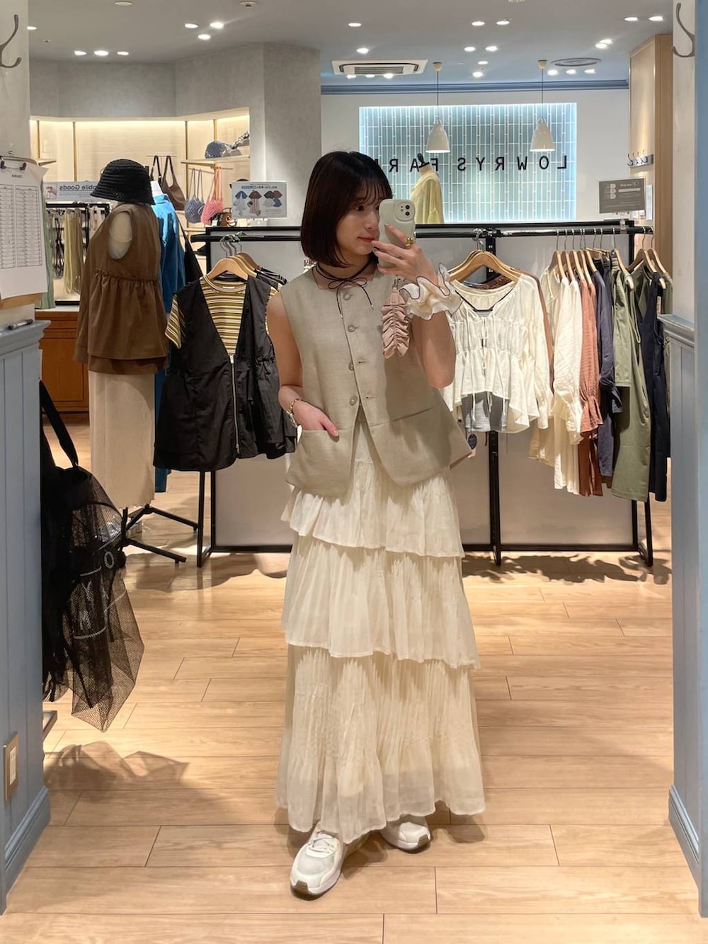 「LOWRYS FARM」｜「LOWRYS FARMのコンパクトスクエアネックじれ　290392（ブルゾン、ベージュ系）」を使った、miyuさん（レディース・158cm）の夏コーディネートの7枚目の写真