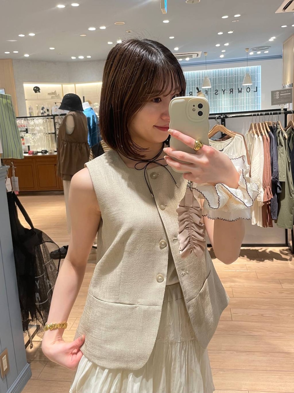 「LOWRYS FARM」｜「LOWRYS FARMのコンパクトスクエアネックじれ　290392（ブルゾン、ベージュ系）」を使った、miyuさん（レディース・158cm）の夏コーディネートの5枚目の写真