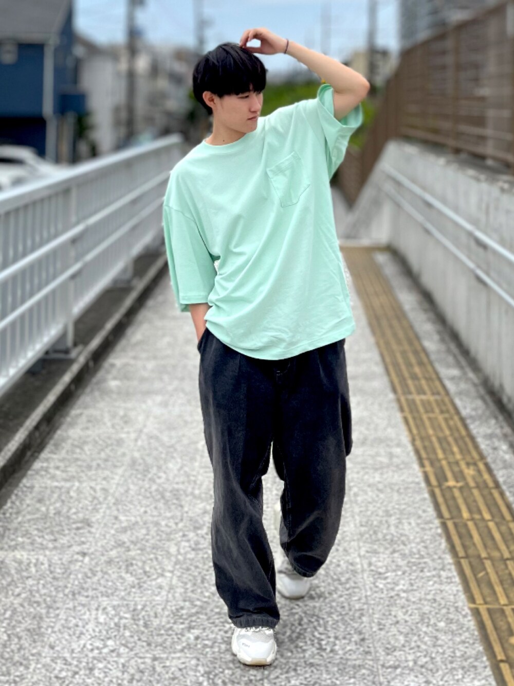 Mugくん【きれいめカジュアル】｜GUのデニムパンツを使った