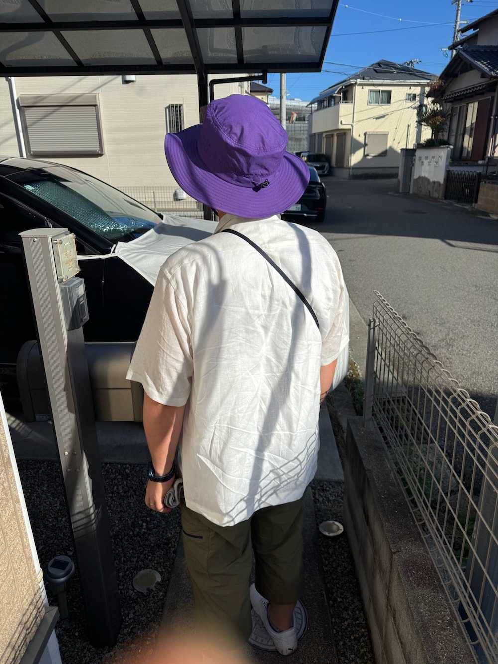 「夏コーデ」｜「THE NORTH FACEのTHE NORTH FACE/ザ・ノース・フェイス ハット 紫外線対策 UVカット ADV HORIZON HAT ホライズンハット NN02336（ハット、パープル系）」を使った、yukky19811214さん（メンズ・175cm）の夏コーディネートの2枚目の写真