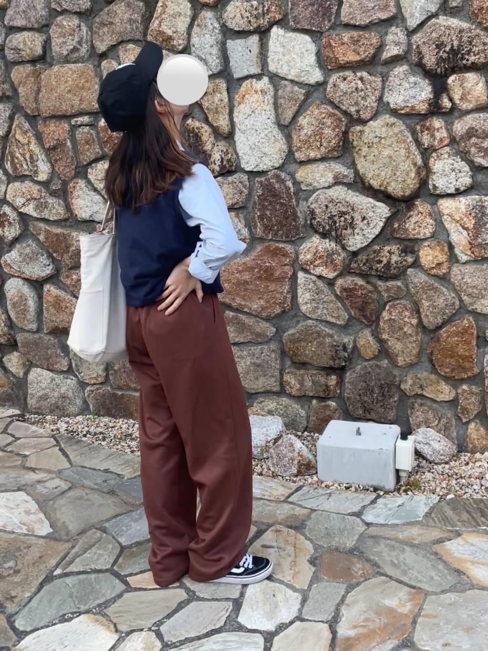 「海外ガール、ラフ、動物園 デート、ひつじのショーン」｜「Availのアイテム（キャップ、ブラック系）」を使った、半額しょくぱんさん（レディース・161cm）の春コーディネートの3枚目の写真