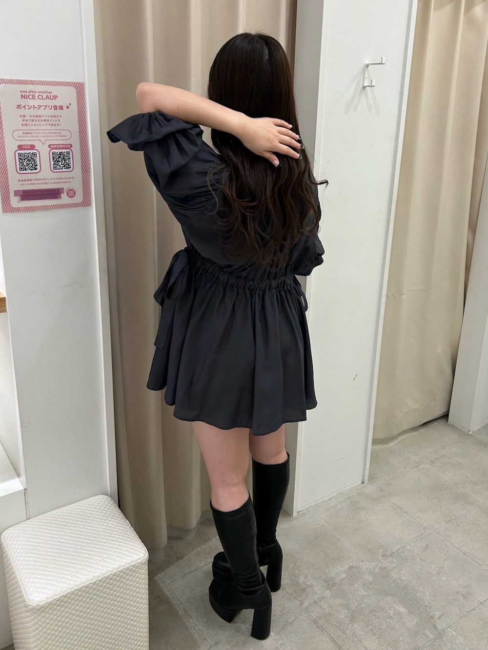 「春服コーデ、ラクチンコーデ、今日のコーデ、お洒落さんとつながりたい、骨格ウェーブ、ブルベ夏、チュニック、プチプラコーデ、24SS春の新作、ミニワンピ」｜「one after another NICE CLAUPのサイドリボンチュニック/WEB限定（チュニック、グレー系）」を使った、mizuki♡さん（レディース・157cm）の冬コーディネートの2枚目の写真