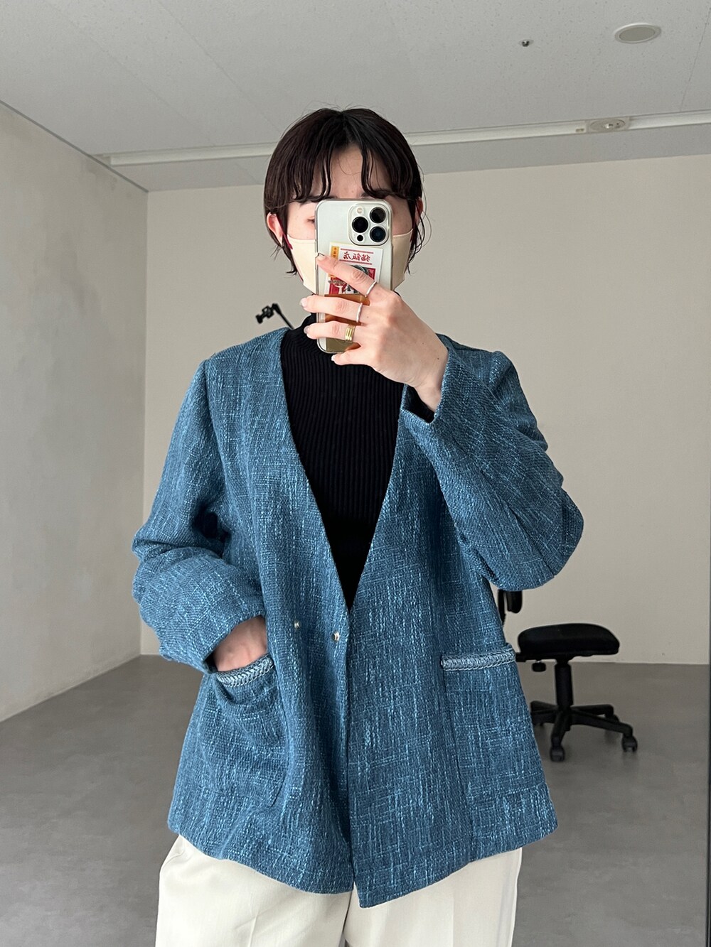 「春服みてみて、フォーマル、春アウター、春ジャケット、テーラードジャケット、ジャケット、オトナカジュアル、春コーデ、シンプル、パステル映える春、ブルーコーデ、春カラー、低身長コーデ、いいね、save、フォローお願いします🤑、ゆるコーデ」｜「Chez toiのツイードカラーレスジャケット（ノーカラージャケット、ブルー系）」を使った、M a k oさん（レディース・155cm）の春コーディネートの2枚目の写真