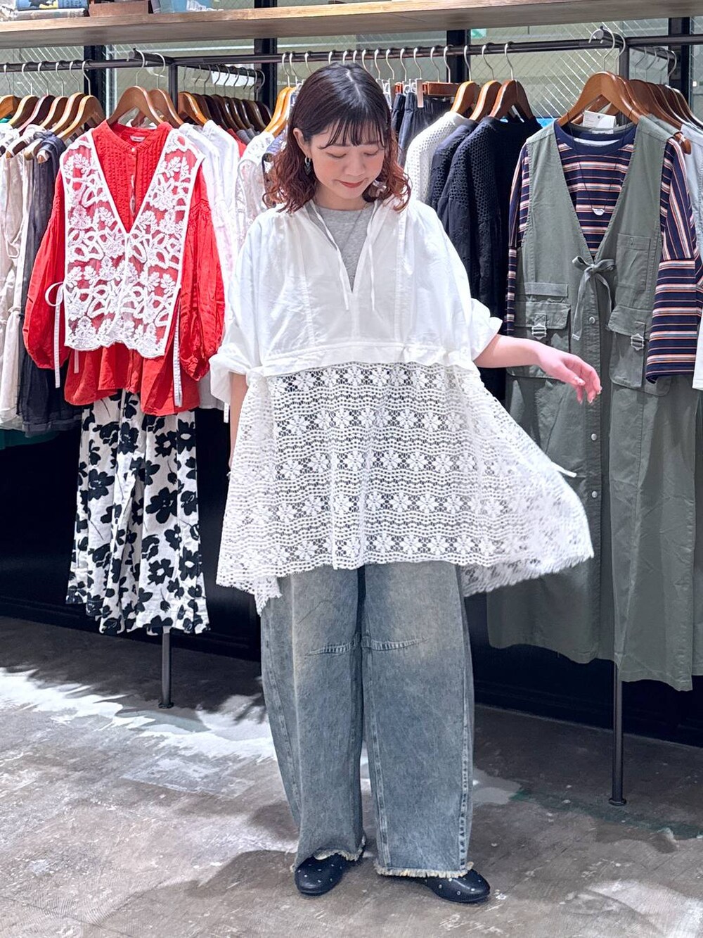 「メンズライク、低身長、カジュアル、niko and ...」｜「niko and...のセルフカットバレルパンツ（その他パンツ、ブルー系）」を使った、おでんさん（レディース・152cm）の春コーディネートの3枚目の写真