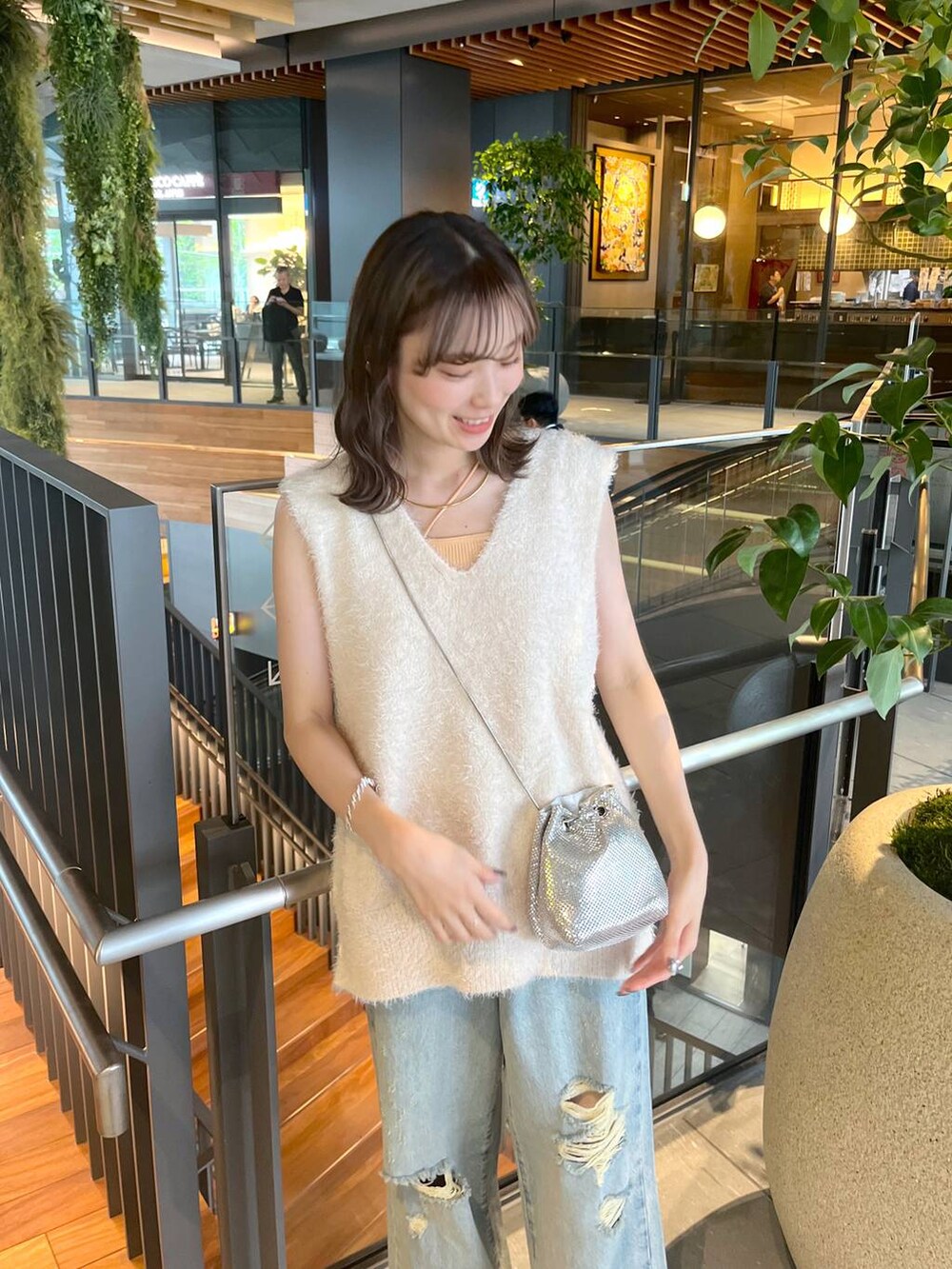 MIKA(LOWRYS FARM イオンレイクタウン)｜LOWRYS FARMのベストを使ったコーディネート - WEAR