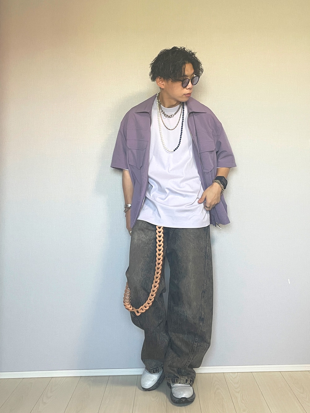 「服好きな人と繋がりたい、おしゃれさんと繋がりたい、メンズファッション、メンズコーデ、カジュアル、カジュアルコーデ、メゾンスペシャル、WYM、WYM LIDNM、パープル、デニム、デニムコーデ、シャツスタイル、NODZOKU、サングラス」|「MAISON SPECIALの《UNISEX》【SPECIAL SHOES FACTORY COLLABORATION】Vibram Sole Lace-Up Boots Made In TOKYO/東京産ビブラムソールレースアップブーツ【MAISON SPECIAL/メゾンスペシャル】(ブーツ、ホワイト系)」を使った、UW168さん(メンズ・175cm)の秋コーディネートの4枚目の写真