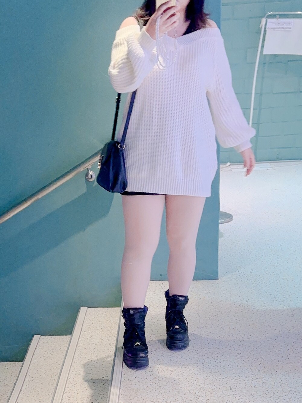 「ニットワンピース、ニットワンピ、白ニット」｜「MA*RSのアイテム（ニット/セーター、ホワイト系）」を使った、hiruneko32さん（レディース・165cm）の冬コーディネートの2枚目の写真