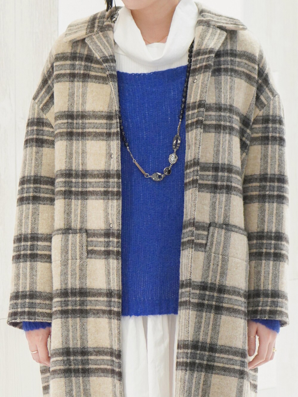「コーディネート、セレクトショップ、タカシマヤ、秋冬ファッション、hpfrance、ジェイアール名古屋タカシマヤ、アッシュ・ペー・フランス、手仕事が好き、ddue、デドゥエ」｜「H.P.FRANCEのアイテム（ジャケット/アウター、ブラウン系）」を使った、ジェイアール名古屋タカシマヤさん（レディース・170cm）の秋コーディネートの2枚目の写真
