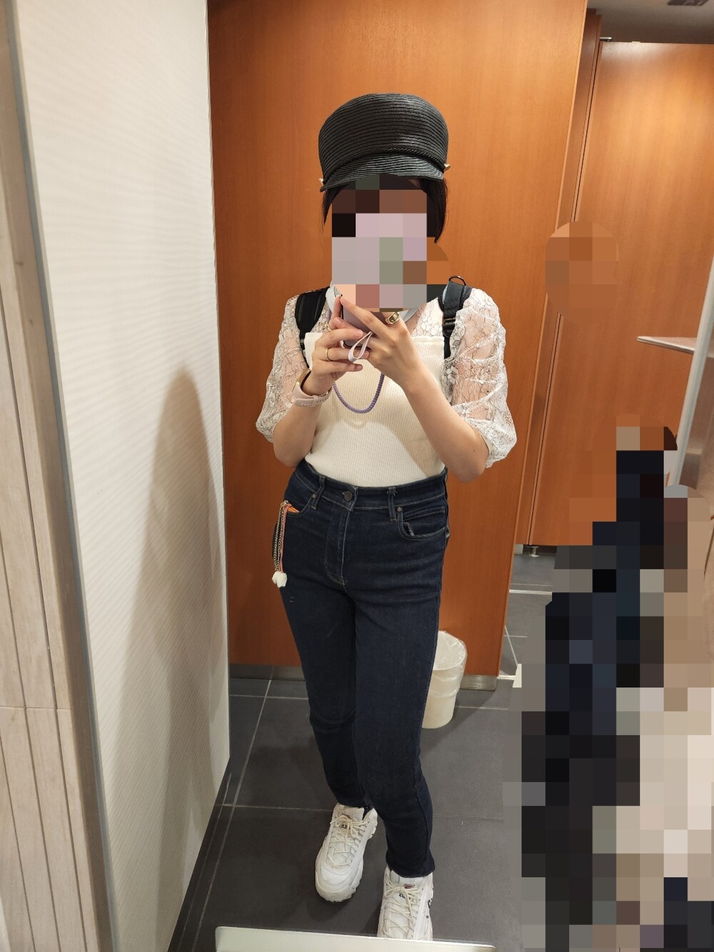 「大人カジュアル、大人かわいい、大人ガーリー、大人女子、夏コーデ、低身長、低身長コーデ、パンツスタイル、スニーカーコーデ」｜「INGNIのブレードキャスケット（ハット、ブラック系）」を使った、みかん大福さん（レディース・148cm）の秋コーディネートの2枚目の写真