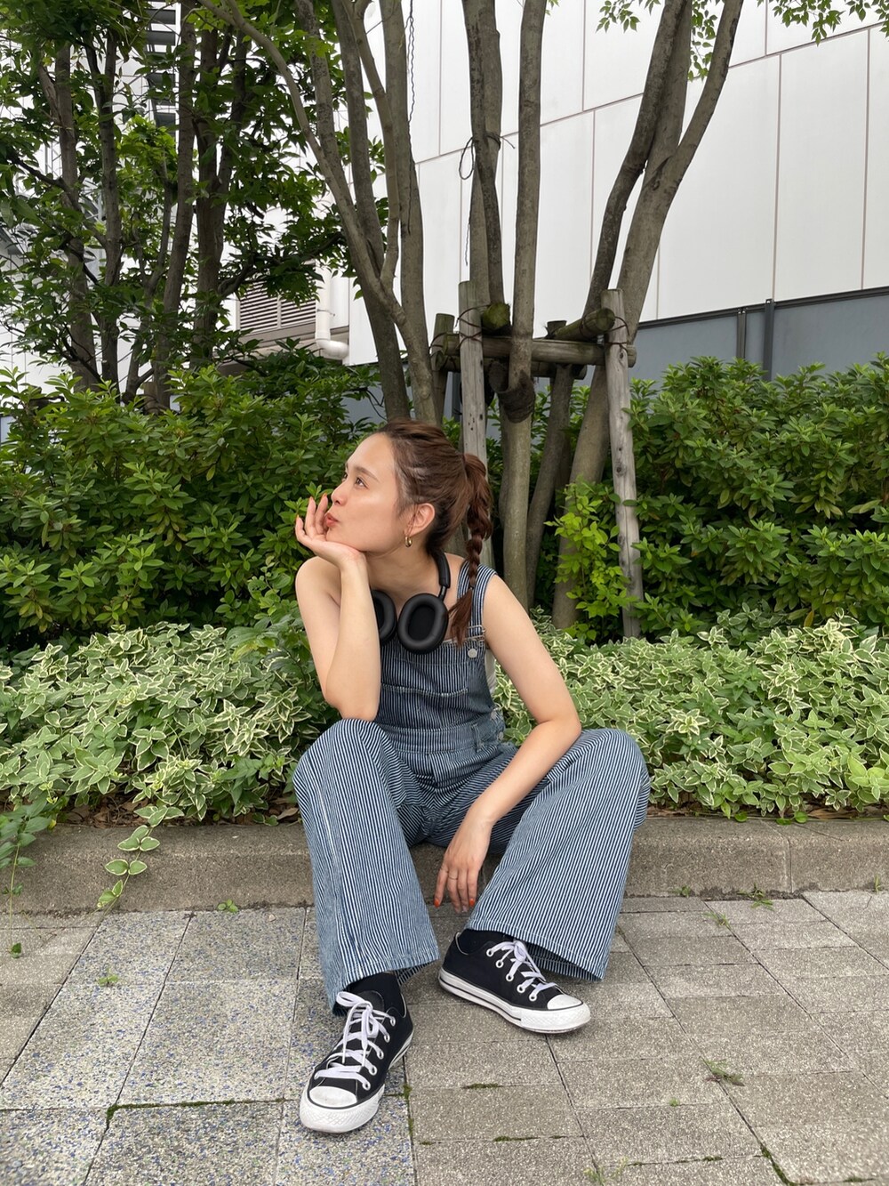 その他のサロペット/オーバーオールを着用したレディースの夏コーディネートの4枚目の写真