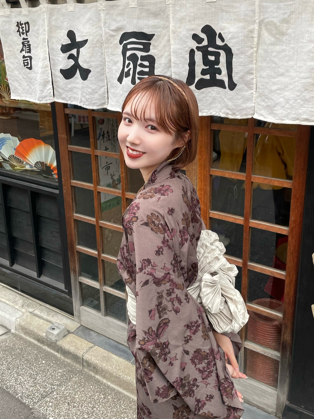 「浴衣、浴衣女子、浴衣コーデ、お祭り、お祭りコーデ、ブラウン、ブラウンコーデ、ショートヘア、カチューシャ、夏コーデ、夏ファッション、骨格ナチュラル、イエベ春、イエベ秋、浴衣祭り」|「CA4LAのLIEN 2(カチューシャ、ブラウン系)」を使った、ありすさん(骨格ナチュラル・レディース・163cm)の夏コーディネートの2枚目の写真