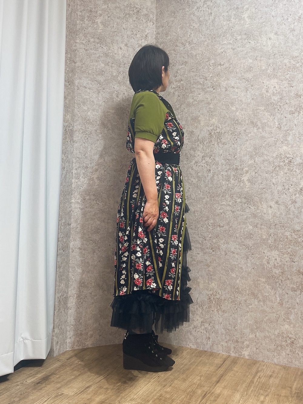 「お出かけコーデ、ワンピース、夏コーデ、axes femme、大人ファッション、ロングスカート、夏服コーデ、ワンピースコーデ」｜「axes femmeの花柄シャツワンピース（ワンピース、ブラック系）」を使った、ジョーさん（レディース・161cm）の夏コーディネートの3枚目の写真