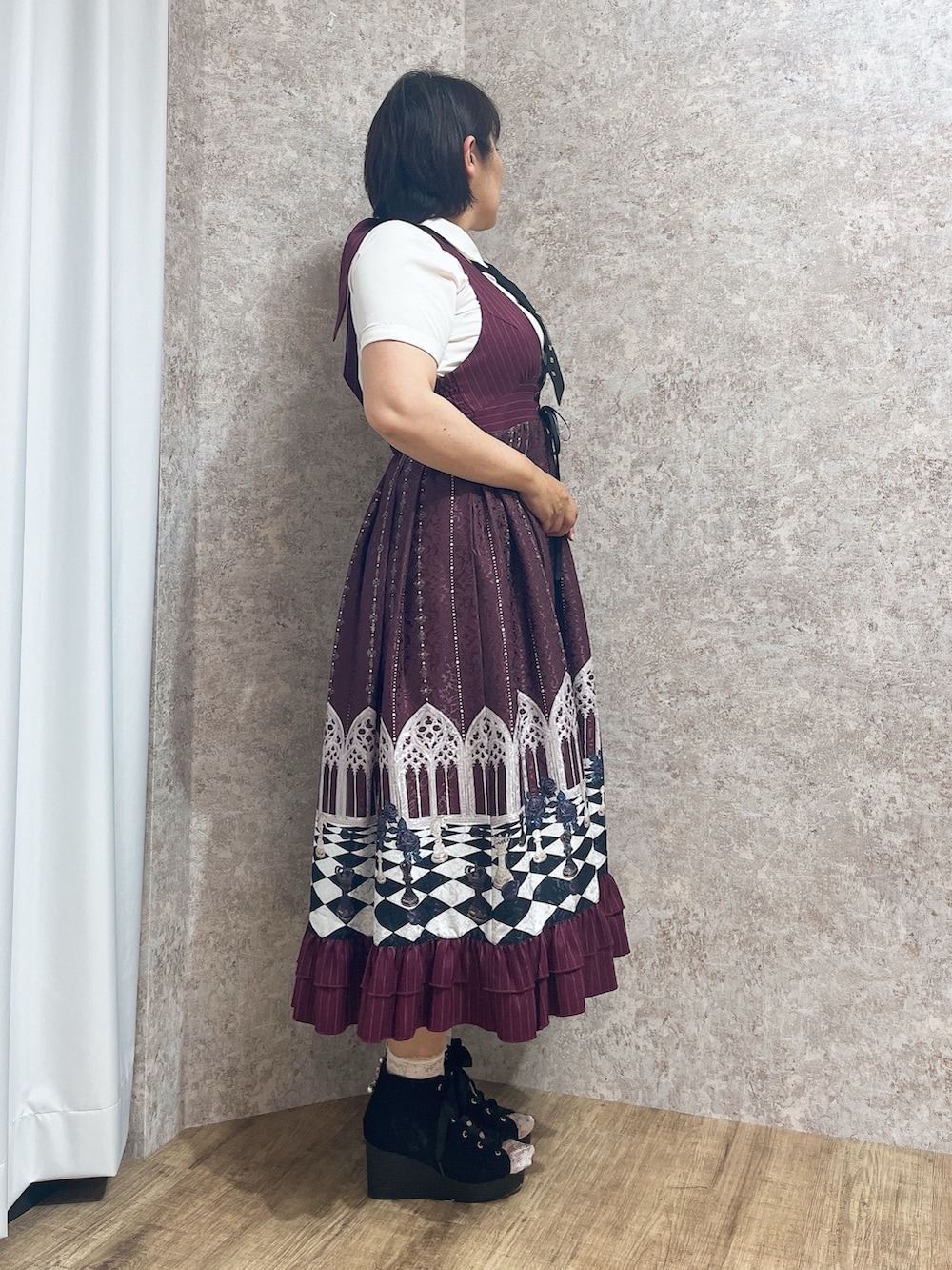「axes femme POETIQUEのチェスボードホルターワンピース（ワンピース、レッド系）」を使った、ジョーさん（レディース・161cm）の夏コーディネートの3枚目の写真