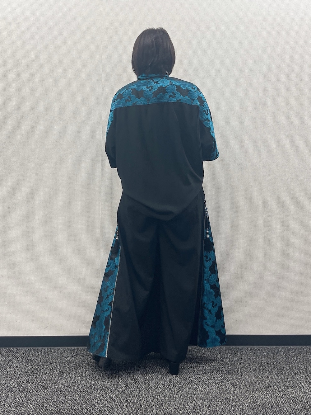 「和洋折衷、和洋折衷コーデ、ワイドパンツ、ワイドシルエット、REZEN、夏服、モノトーン、おしゃれさんと繋がりたい、おでかけコーデ、お洒落さんとつながりたい」｜「axes femmeのオープントゥレースブーツ（ブーツ、ブラック系）」を使った、ジョーさん（レディース・161cm）の夏コーディネートの5枚目の写真