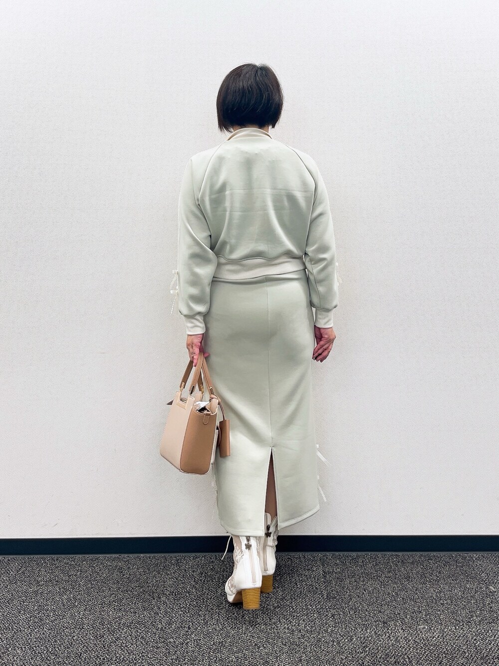 「スポーツミックス、春コーデ、axes femme、春服、お出かけコーデ、きれいめカジュアル、大人女子、春カラー、オトナ女子、おしゃれさんと繋がりたい、いいね、save、フォローお願いします🤑、春服みてみて、淡色女子、春」｜「axes femmeのレース切替編み上げブーツ（ブーツ、ホワイト系）」を使った、ジョーさん（レディース・161cm）の春コーディネートの4枚目の写真