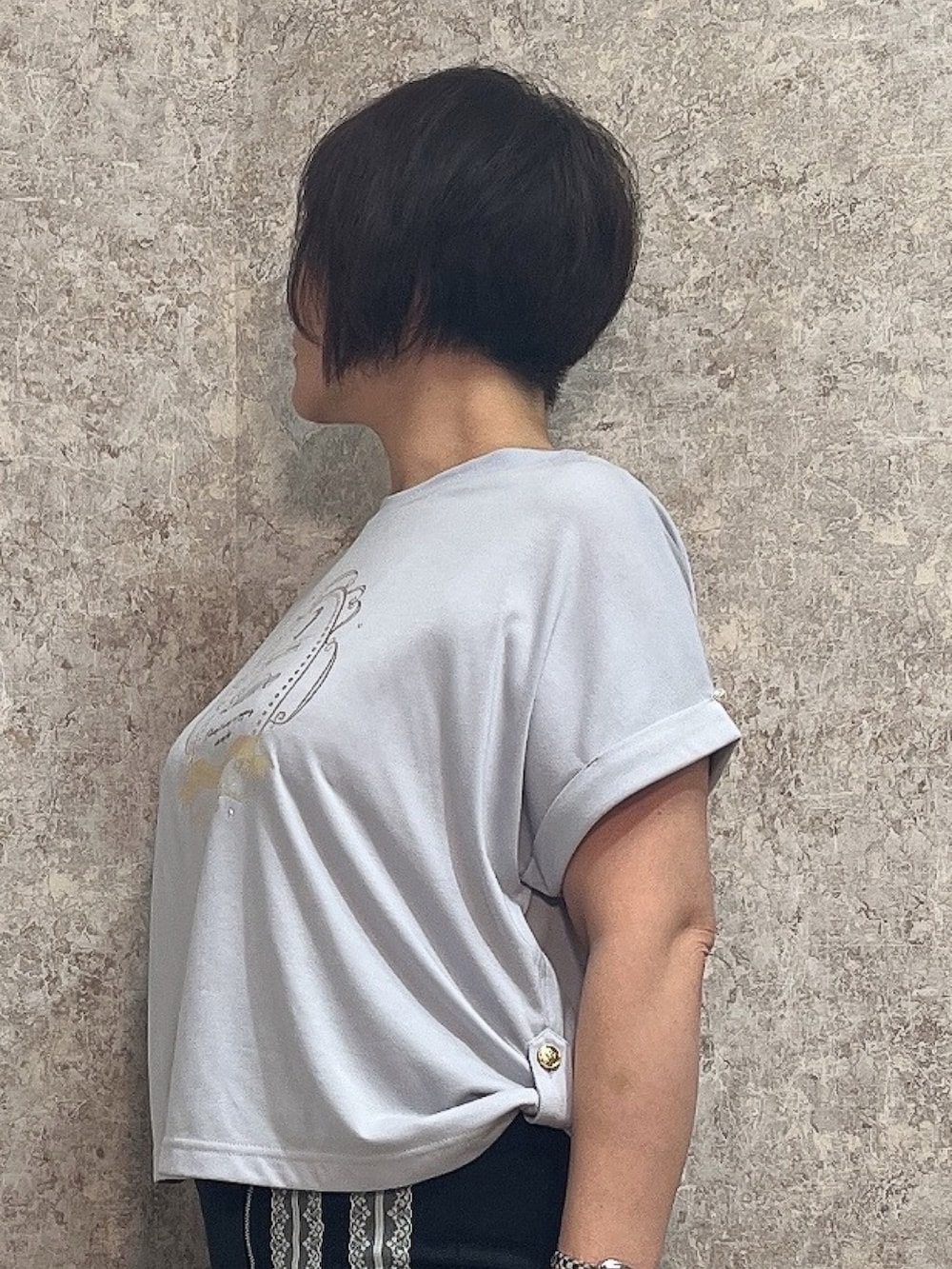 「カジュアルコーデ、カジュアルスタイル、オトナカジュアル、大人カジュアル、大人コーデ、夏ルックで気分アップ、axes femme、夏ファッション、夏、スカート、お洒落さんとつながりたい」｜「axes femmeのレースアップブーサン（サンダル、ブラック系）」を使った、ジョーさん（レディース・161cm）の夏コーディネートの4枚目の写真