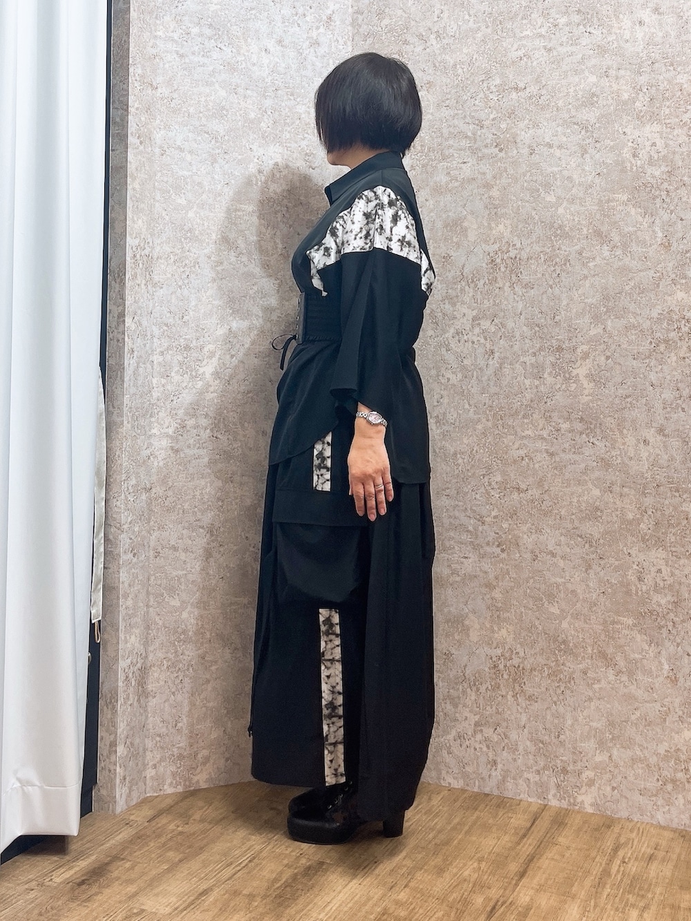 「axes femme、REZEN、いいね、save、フォローお願いします🤑、ブラック、和洋折衷、和柄、シャツ」｜「axes femmeのレース切替編み上げブーツ（ブーツ、ブラック系）」を使った、ジョーさん（レディース・161cm）の春コーディネートの5枚目の写真