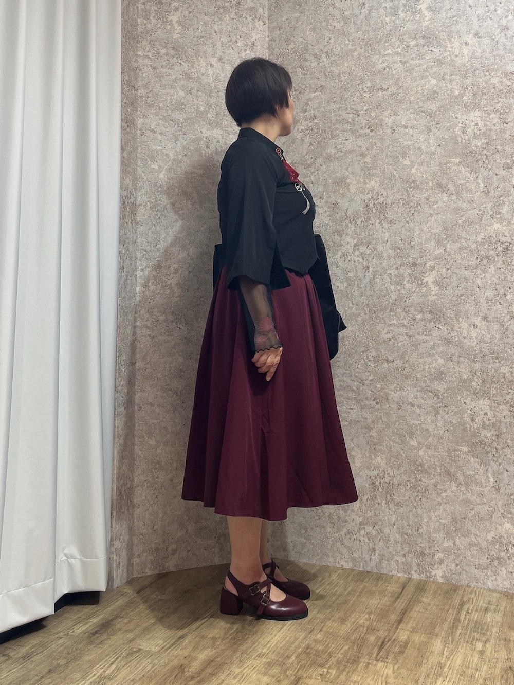 「彼岸花、和、黒×赤、axes femme、おしゃれさんと繋がりたい、クラシカル、きれいめコーディネート、夏服、レディースファッション」|「axes femmeのタテ型ビッグリボントート(トートバッグ、ブラック系)」を使った、ジョーさん(レディース・161cm)の夏コーディネートの6枚目の写真