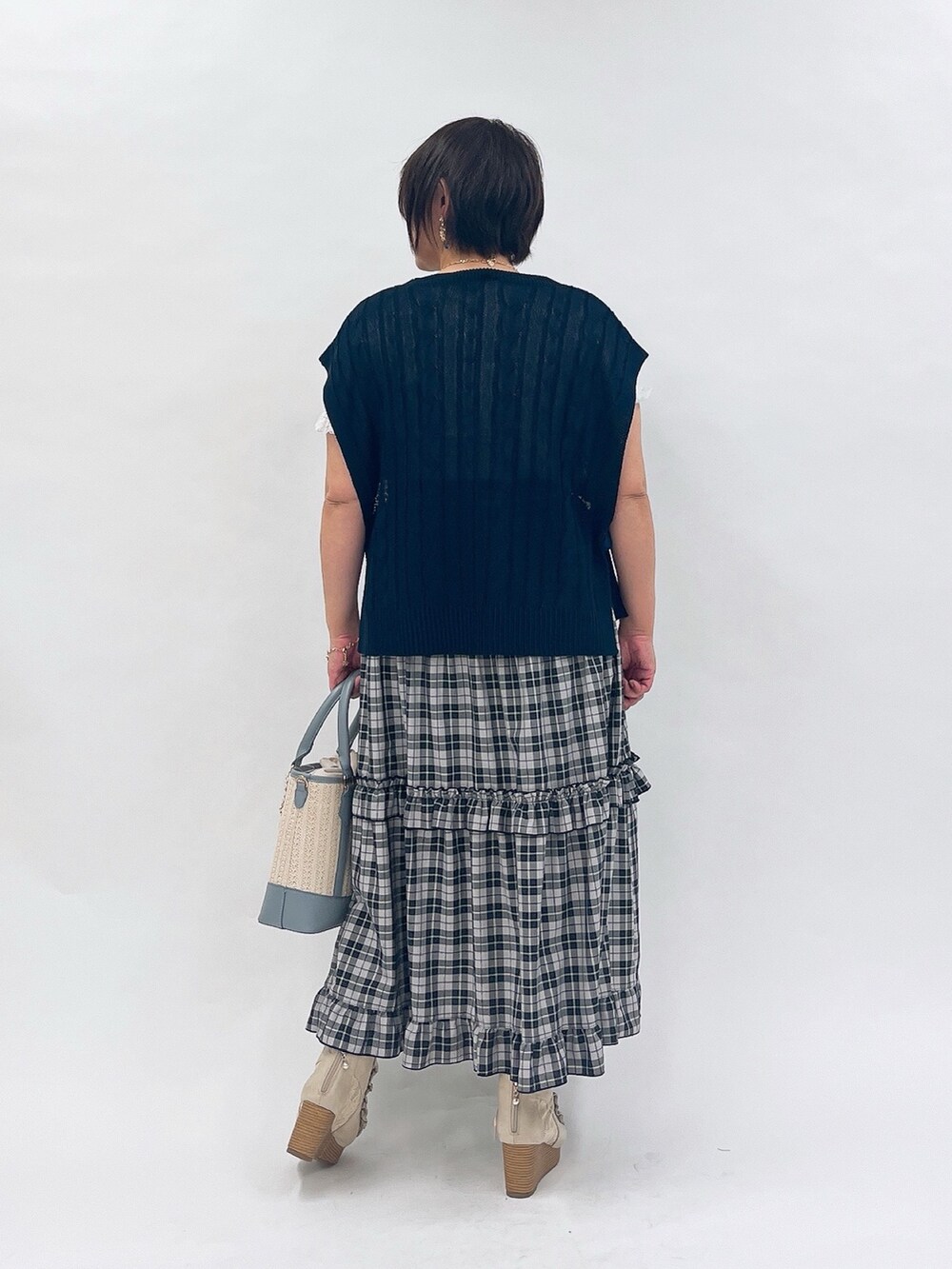 「レイヤードスタイル、最近のいい感じコーデ、大人カジュアル、お出かけコーデ、axes femme、楽チンコーデ、大人女子、オトナ女子、夏ファッション、オトナカワイイ、初夏コーデ、カジュアルスタイル」|「axes femmeのレースアップブーサン(サンダル、ベージュ系)」を使った、ジョーさん(レディース・161cm)の春コーディネートの7枚目の写真