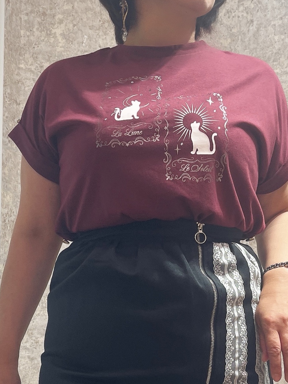「夏ルックで気分アップ、休日スタイル、シンプルコーデ、夏コーデ、axes femme、夏ファッション、おでかけコーデ、ロングスカート、Tシャツコーデ、シンプルカジュアル」｜「axes femmeのレースラインジップタイトスカート（スカート、ブラック系）」を使った、ジョーさん（レディース・161cm）の夏コーディネートの2枚目の写真