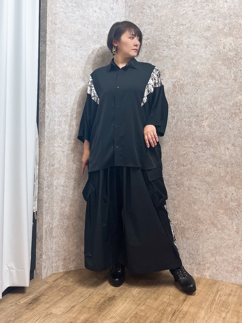「axes femme、REZEN、いいね、save、フォローお願いします🤑、ブラック、和洋折衷、和柄、シャツ」｜「axes femmeのレース切替編み上げブーツ（ブーツ、ブラック系）」を使った、ジョーさん（レディース・161cm）の春コーディネートの3枚目の写真