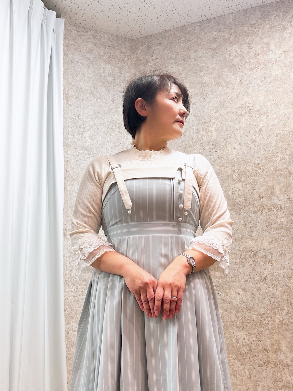 「春色、春めき満開コーデ、ワンピース、デートコーデ、お出かけコーデ、axes femme、おでかけコーデ、春カラー、おしゃれさんと繋がりたい」｜「axes femmeのカットワークレースサンダル（サンダル、ホワイト系）」を使った、ジョーさん（レディース・161cm）の春コーディネートの3枚目の写真