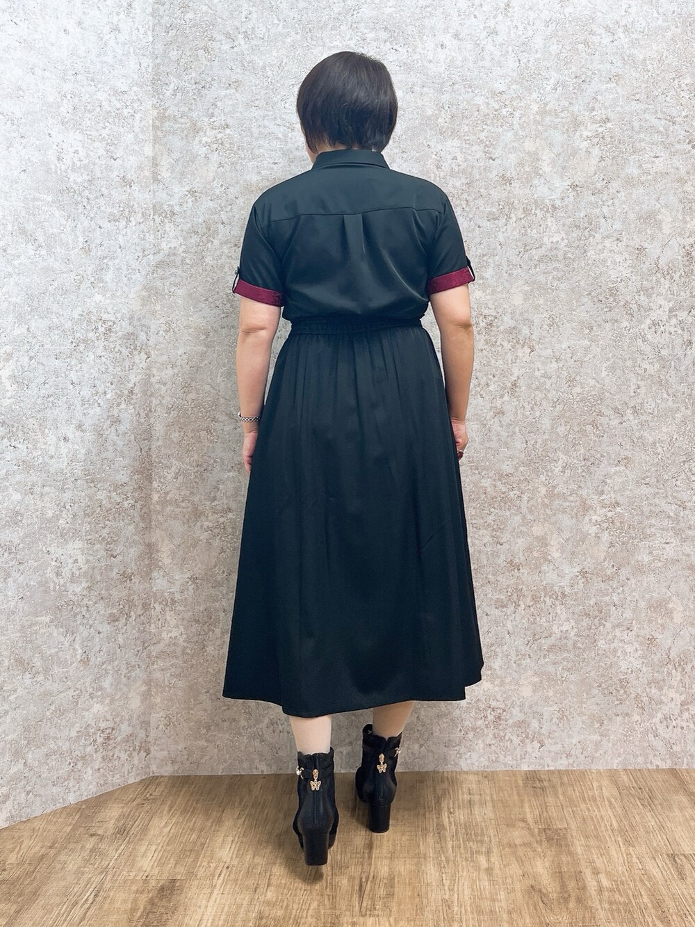「axes femme、オトナ女子、おでかけコーデ、女子会コーデ、ジャガード柄、モード」｜「axes femmeのジャカード×プリーツブラウス（シャツ/ブラウス、ブラック系）」を使った、ジョーさん（レディース・161cm）の春コーディネートの4枚目の写真