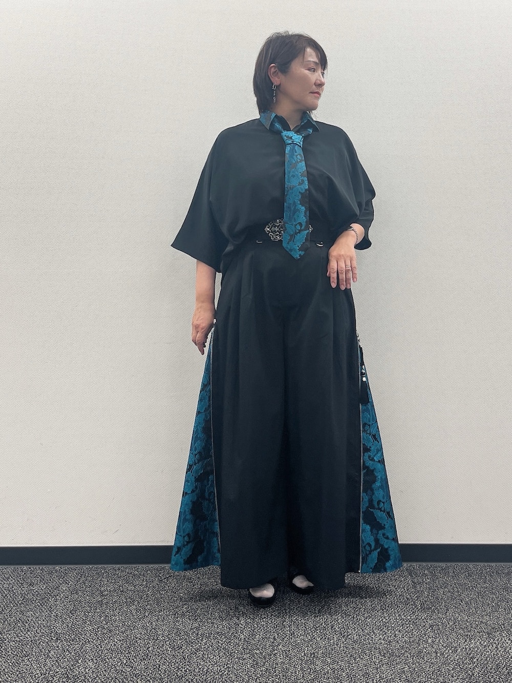 「和洋折衷、和洋折衷コーデ、ワイドパンツ、ワイドシルエット、REZEN、夏服、モノトーン、おしゃれさんと繋がりたい、おでかけコーデ、お洒落さんとつながりたい」｜「axes femmeのオープントゥレースブーツ（ブーツ、ブラック系）」を使った、ジョーさん（レディース・161cm）の夏コーディネートの2枚目の写真