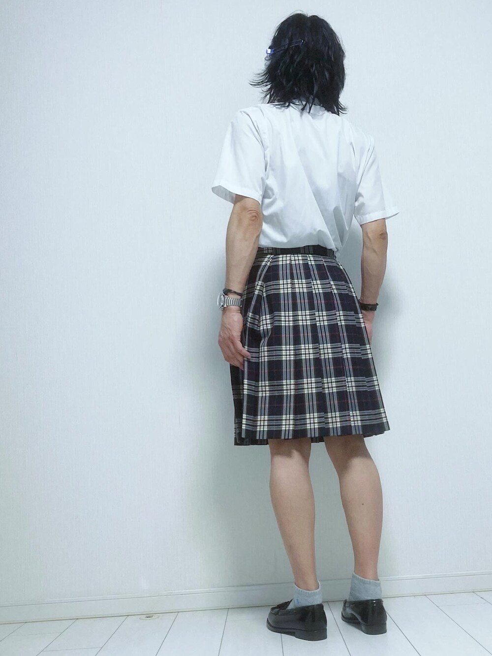 「ローファー、チェックスカート、スクールブラウス、リボン、制服、スクールガール」｜「HARUTAのアイテム（ローファー、ブラック系）」を使った、miyabiさん（レディース・168cm）の春コーディネートの2枚目の写真
