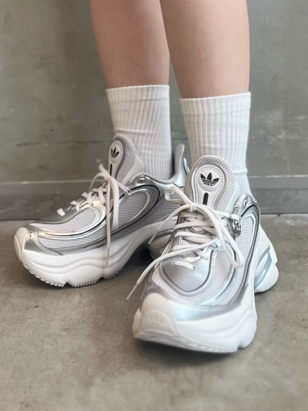 Adilenium シーズン 4 ラインストーン ショルダーバッグ