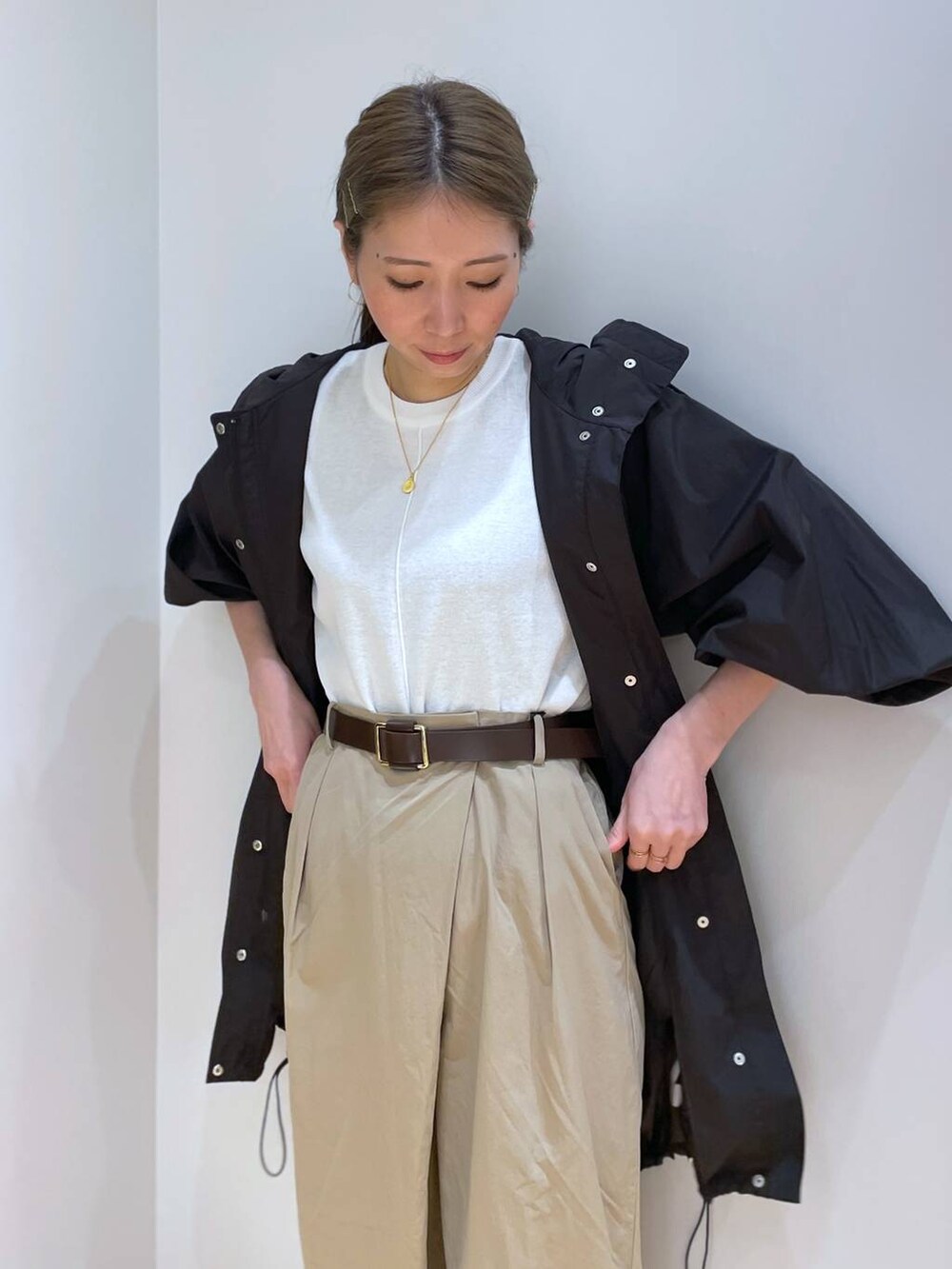 みかさんの「BARNYARDSTORM / 「Oggi」コラボレートアイテム / 撥水ボリュームタックパンツ（BARNYARDSTORM）」を使ったコーディネートの2枚目の写真