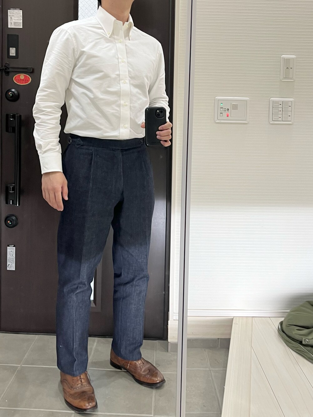 Chrisさんの（オーダーメイドデニムスラックス）を使ったコーディネートの2枚目の写真