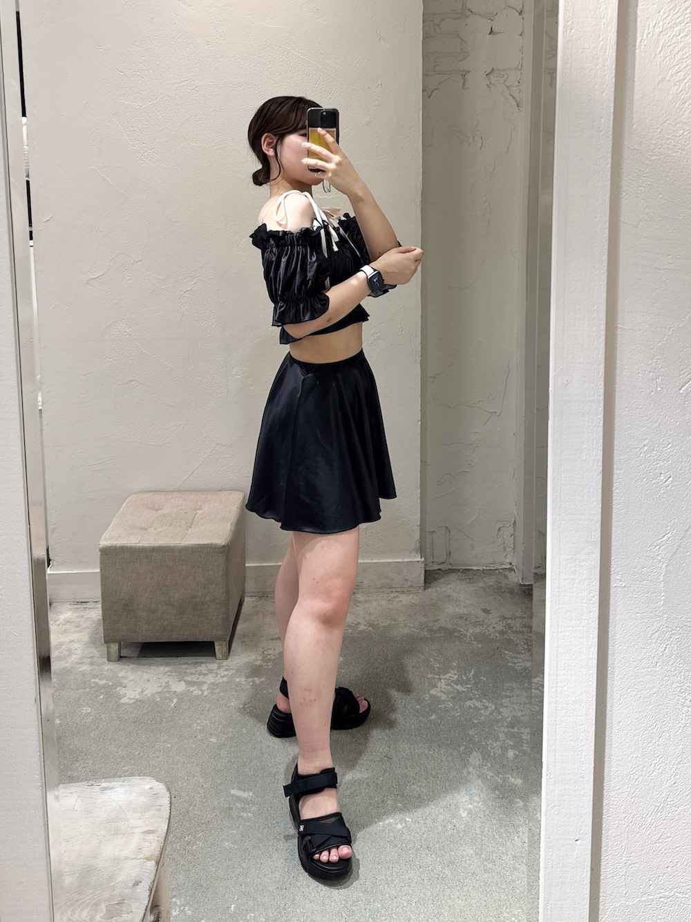 「水着、水着コーデ、オリーブ デ オリーブ(OLIVE des OLIVE)、夏、夏休み、プール、海、海コーデ、swimwear、低身長、ブラック、大人かわいい、低身長女子、骨格ストレート、骨格ウェーブ」｜「OLIVE des OLIVEの【WEB限定カラー有】シャーリングswim wear（その他小物、ブラック系）」を使った、ゆうかさん（レディース・155cm）の夏コーディネートの2枚目の写真