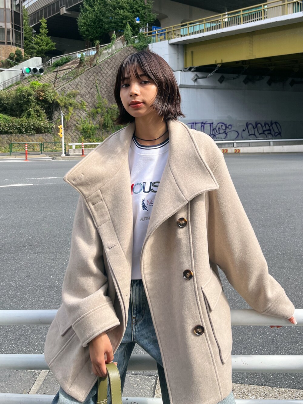 MOUSSY OFFICIAL(MOUSSY OFFICIAL)｜MOUSSYのステンカラーコートを使っ