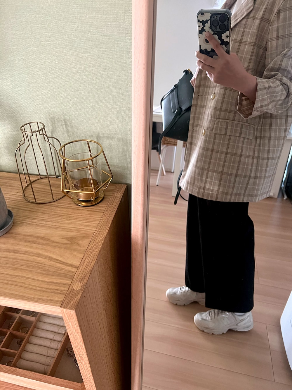eriさんの（しまむら）を使ったコーディネートの3枚目の写真