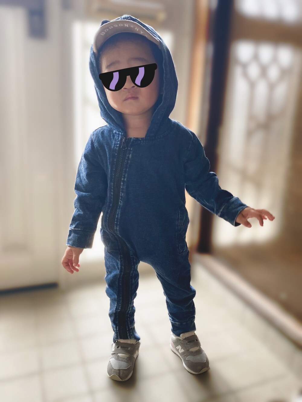 「春夏コーデ、ごきげんウィーク、お外遊び、キャップ、デニムコーデ、1歳3ヶ月、1歳、女の子コーデ」｜「no brandのアイテム（ロンパース、ブルー系）」を使った、Raviさん（キッズ・80cm）の春コーディネートの2枚目の写真