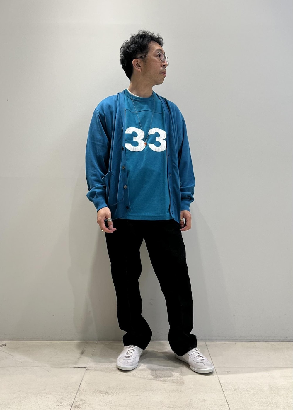 「ADAM ET ROPÉ、HOMME、UNISEX、骨格ストレート、イエベ、カジュアル、カーディガン」|「Championの【Champion for ADAM ET ROPE'】Reverse Weave Football Tee(Tシャツ/カットソー、ブルー系)」を使った、Yuuki Mizさん(メンズ・165cm)の夏コーディネートの4枚目の写真