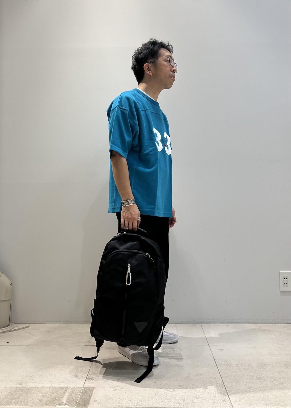 「ADAM ET ROPÉ、HOMME、UNISEX、骨格ストレート、イエベ、カジュアル、カーディガン」|「Championの【Champion for ADAM ET ROPE'】Reverse Weave Football Tee(Tシャツ/カットソー、ブルー系)」を使った、Yuuki Mizさん(メンズ・165cm)の夏コーディネートの5枚目の写真