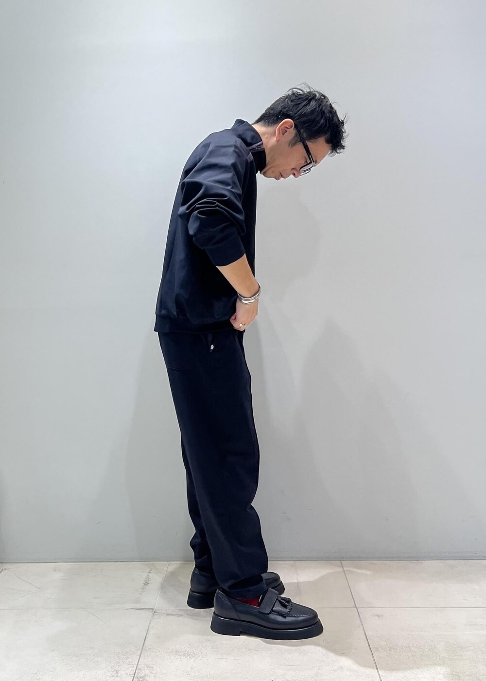 「ADAM ET ROPÉ、HOMME、UNISEX、骨格ストレート、イエベ、きれいめ、きれいめカジュアル、モード、スポーティー、セットアップ、セットアップ対応、春コーデ、秋コーデ、春ファッション、秋ファッション」|「ADAM ET ROPE'の《新色追加・2点セット》M-65 ビッグシルエット モッズコート / コート&中綿ライナーセット / ライナー取り外し可能 / ユニセックス(モッズコート、ホワイト系)」を使った、Yuuki Mizさん(メンズ・165cm)の秋コーディネートの3枚目の写真