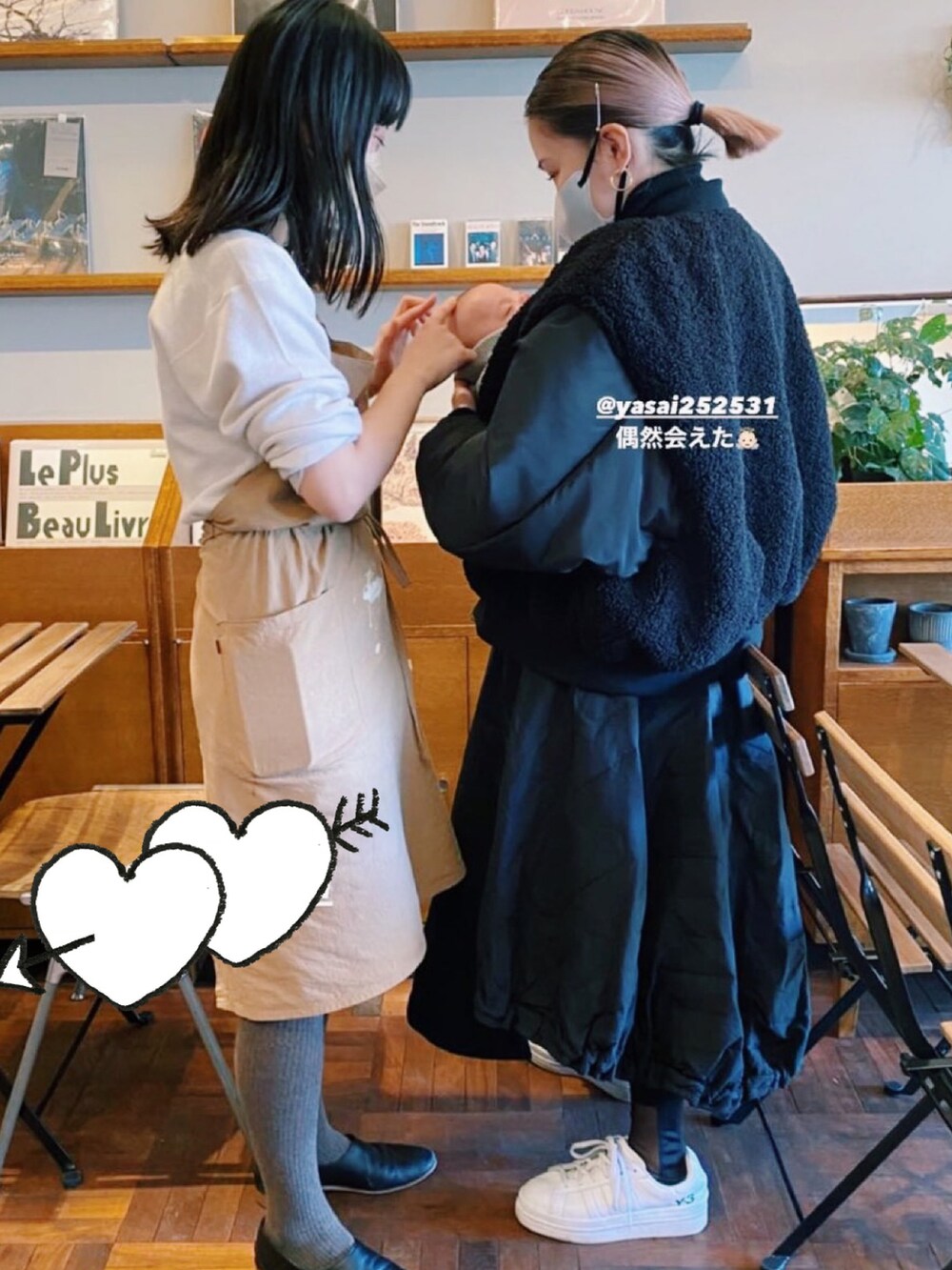 「低身長、スカートスタイル、キルティング、キルティングスカート、ハイネック、ハイネックニット、タートルネック、UNIQLO、オールブラック、ベビーコーデ、babygap、GAP」｜「UNIQLOのアイテム（ニット/セーター、ブラック系）」を使った、 Saiさん（レディース・152cm）の冬コーディネートの2枚目の写真